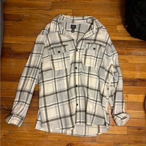 H&M casual button down XL but fits like L